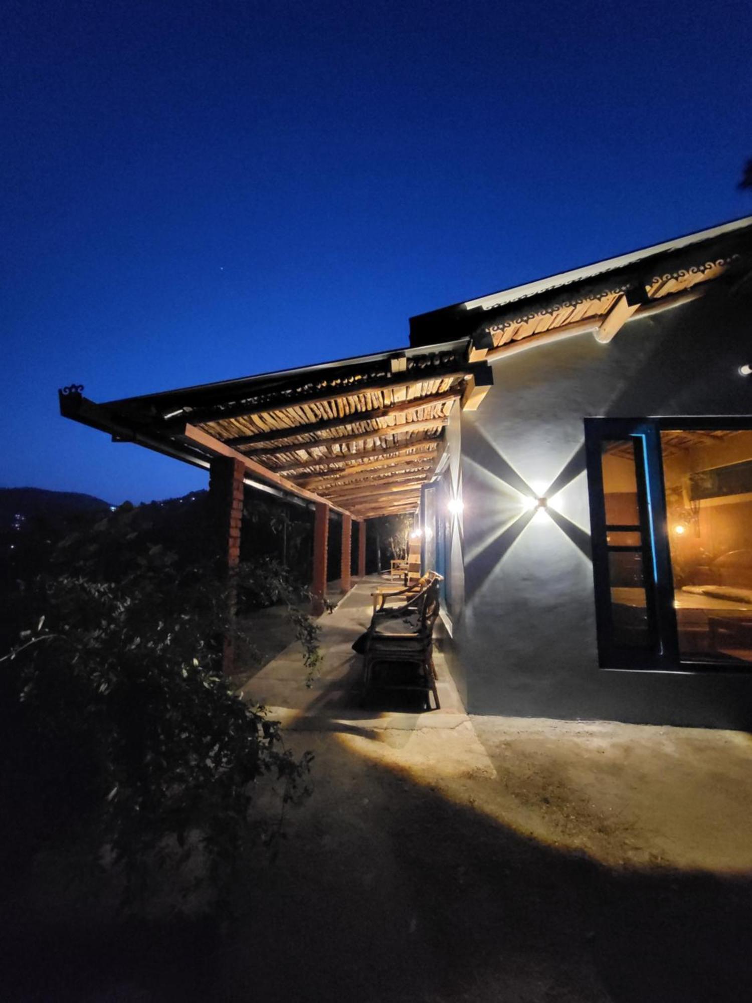 Zenoaks Homestay Almora Exterior photo