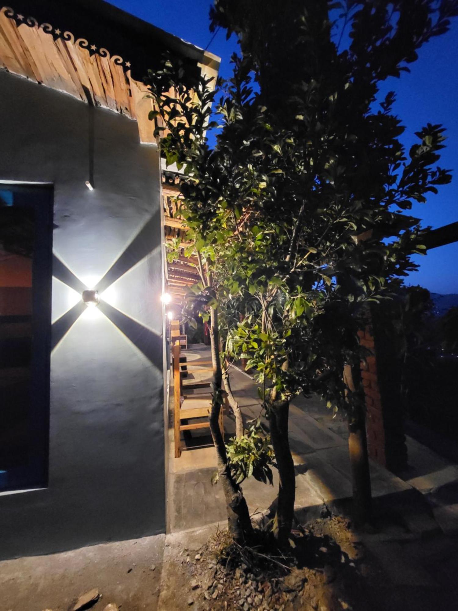 Zenoaks Homestay Almora Exterior photo
