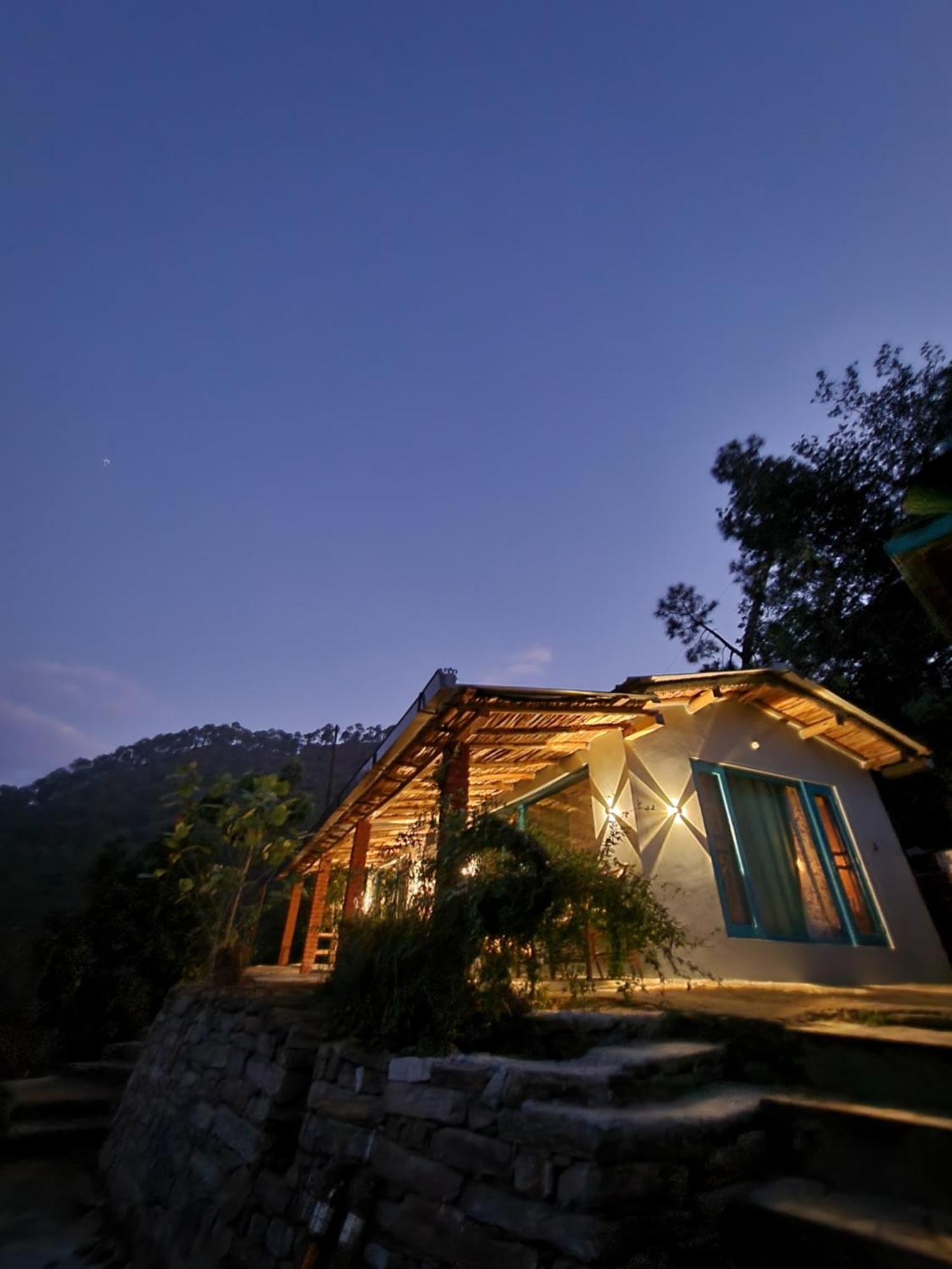 Zenoaks Homestay Almora Exterior photo