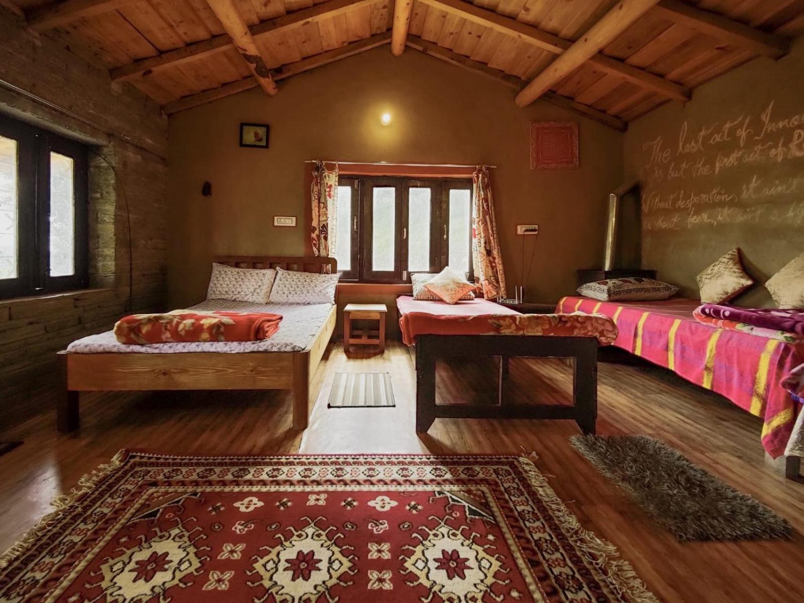 Zenoaks Homestay Almora Room photo